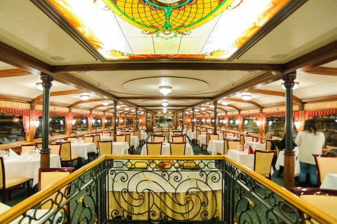 Cruise on the Gróf Széchenyi ship